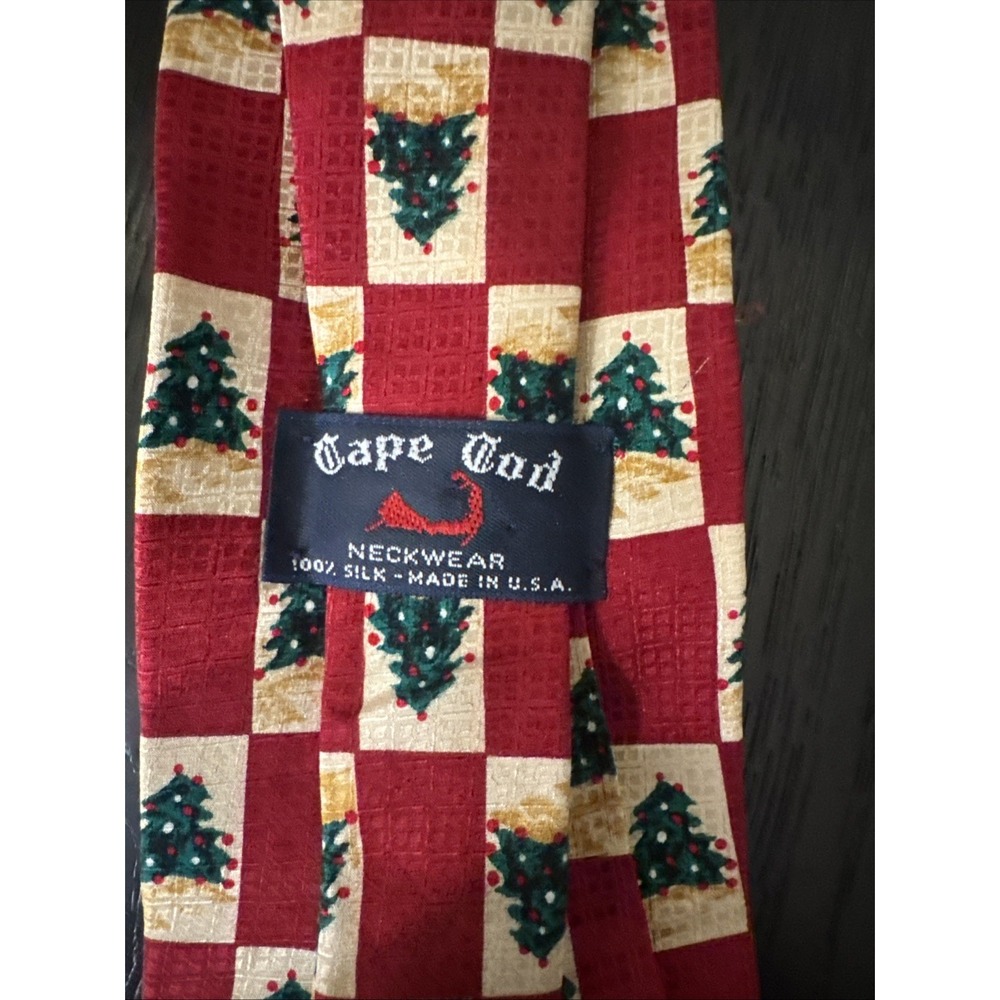 Cape Cod Christmas Tree Necktie 100% Silk Made In USA - Picture 3 of 4